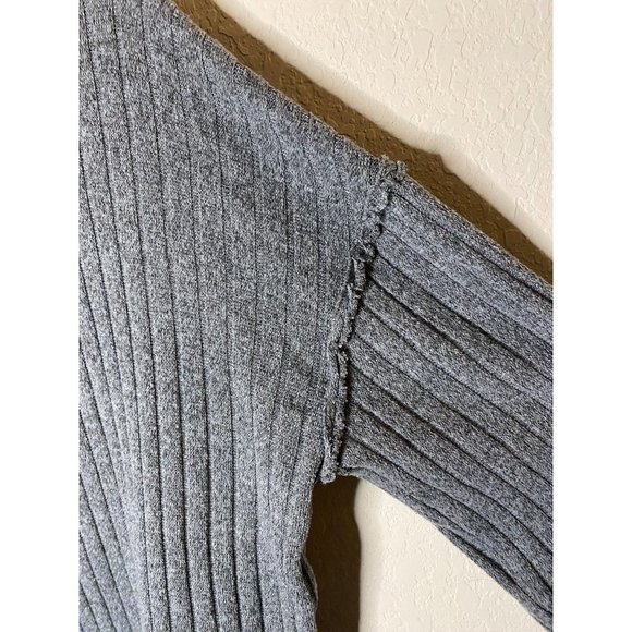 Zara Trafaluc Ruffle Trim Gray long‎ sleeve sweater Sz L - Picture 6 of 8